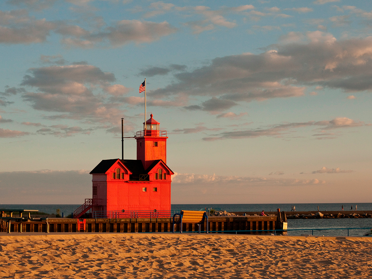 The Best Midwestern Destinations for a Minimoon or Honeymoon
