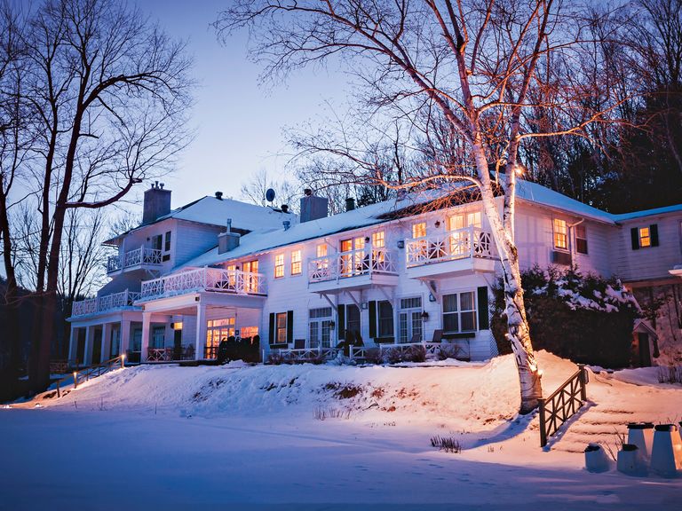 The Best Places to Honeymoon by Season