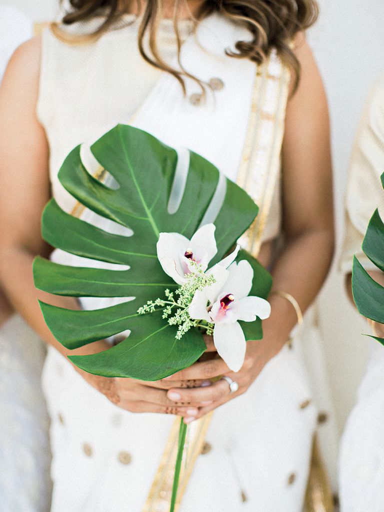 These Nontraditional Wedding Bouquets Are a Breath of Fresh Air