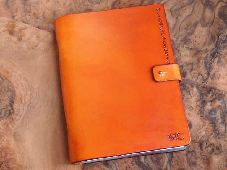 These Pretty Etsy Agenda Books Are Perfect for Wedding Planning