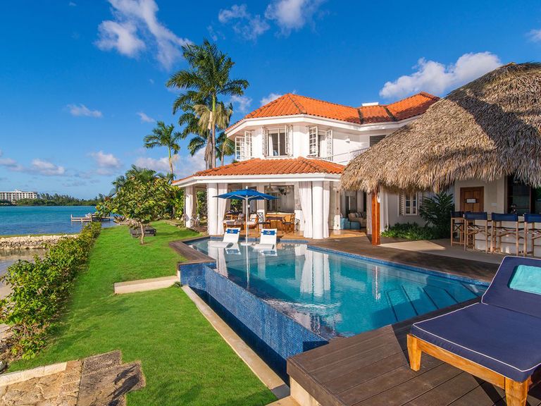 These Rental Homes and Castles Are Honeymoon Goals