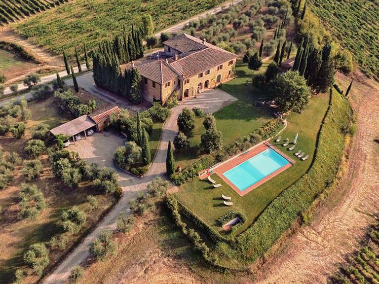 These Rental Homes and Castles Are Honeymoon Goals