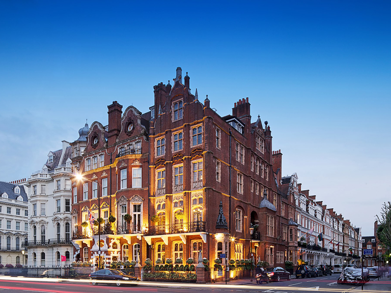 This London Hotel Is Offering the Most Romantic Royal Engagement Package