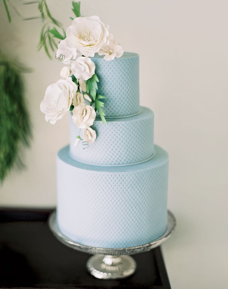 White Haute: A Modern Wedding Style With a Timeless Palette
