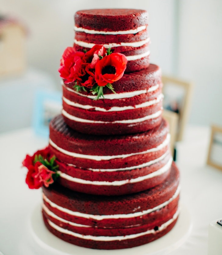 Bánh cưới đẹp phong cách mộc, vị red velvet ngon miệng