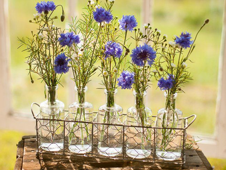 21 Gorgeous Ways to Use Pantone’s Color of the Year in Your Wedding
