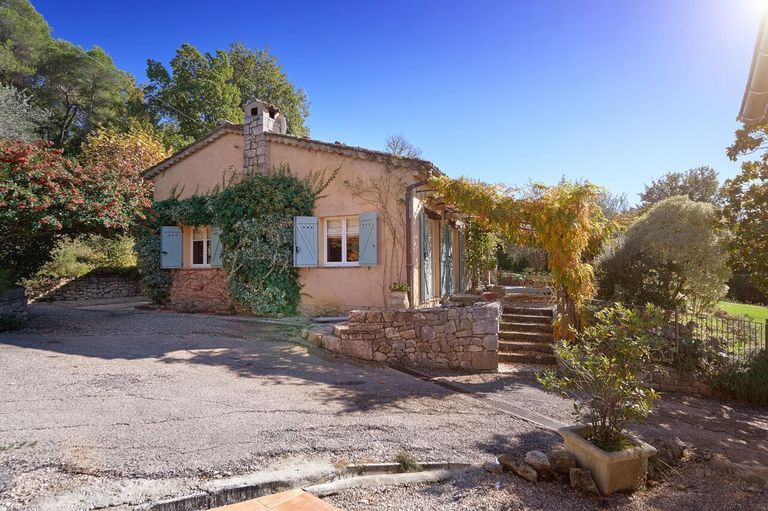 Rent Julia Child’s House in France for the Most Delicious Honeymoon Ever