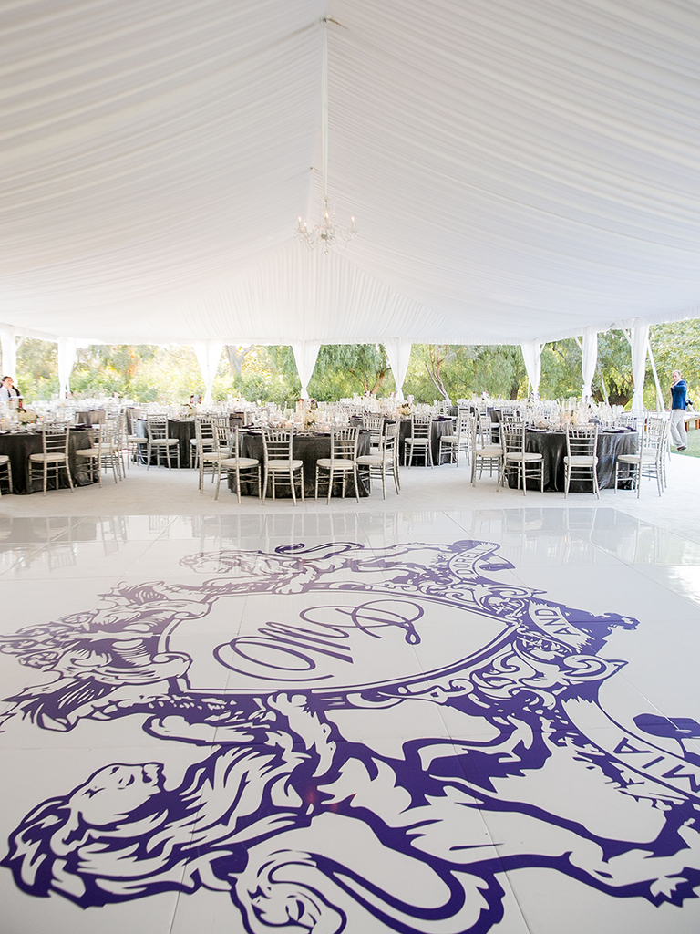 21 Gorgeous Ways to Use Pantone’s Color of the Year in Your Wedding